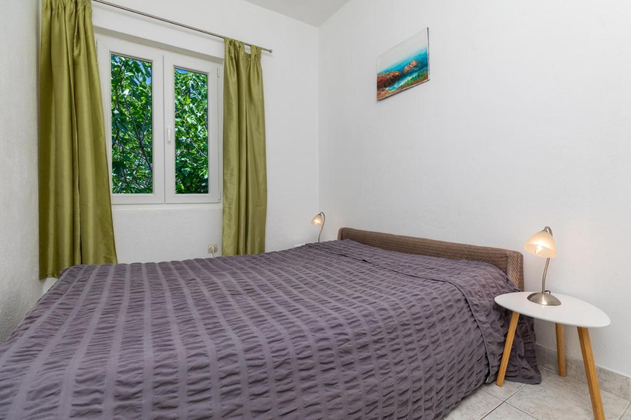 Apartments By The Sea Lokva Rogoznica, Omis - 18638 ภายนอก รูปภาพ