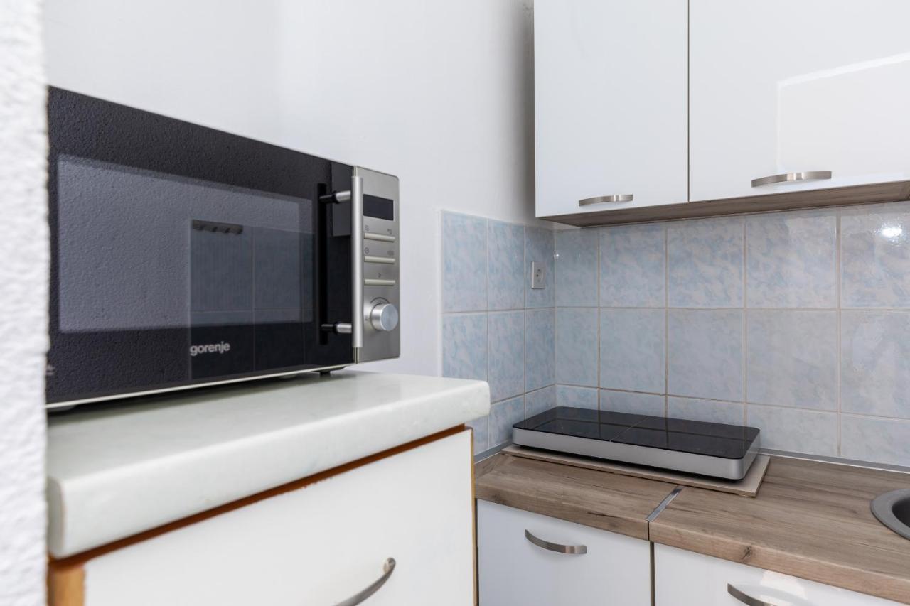 Apartments By The Sea Lokva Rogoznica, Omis - 18638 ภายนอก รูปภาพ