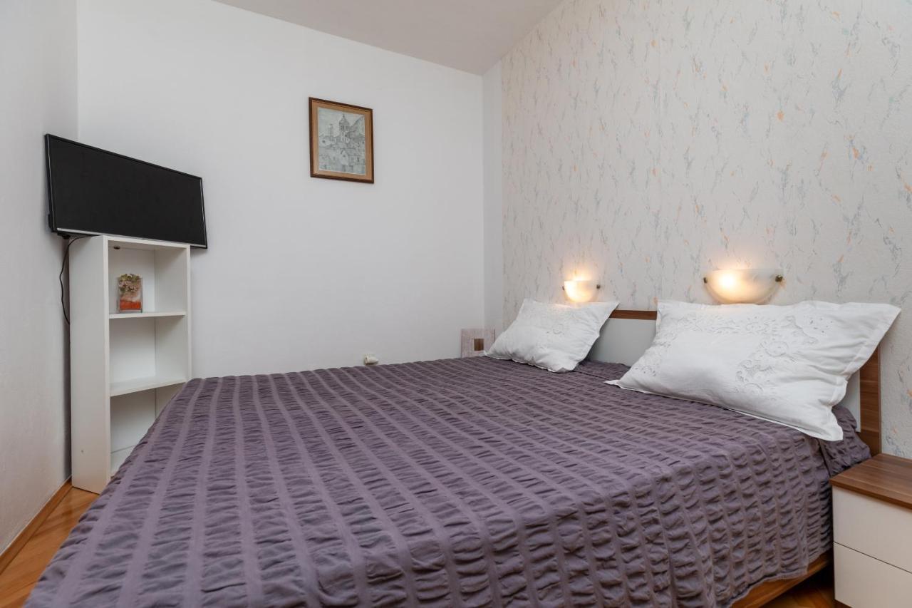 Apartments By The Sea Lokva Rogoznica, Omis - 18638 ภายนอก รูปภาพ