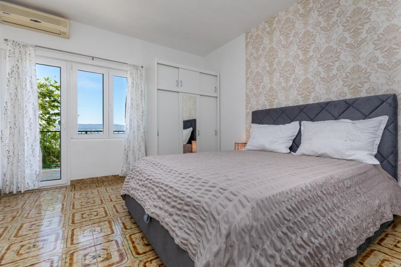 Apartments By The Sea Lokva Rogoznica, Omis - 18638 ภายนอก รูปภาพ